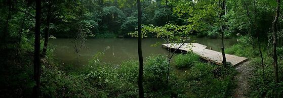 Lost River Hostel