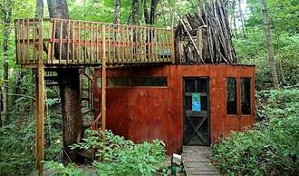 Lost River Hostel