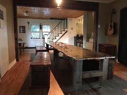 Lost River Hostel