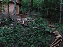 Lost River Hostel