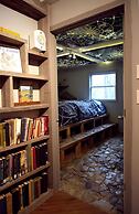 Lost River Hostel