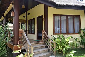 Jonas & Twins Resort