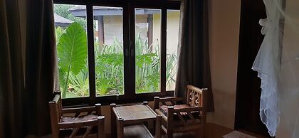 Jonas & Twins Resort