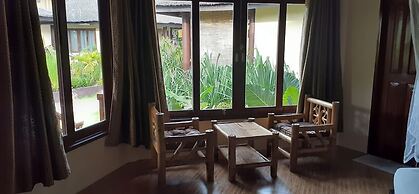 Jonas & Twins Resort