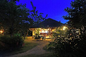 Jonas & Twins Resort