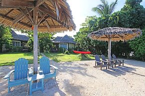 Jonas & Twins Resort