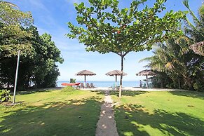 Jonas & Twins Resort