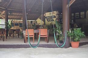 Jonas & Twins Resort