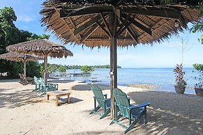 Jonas & Twins Resort