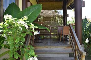 Jonas & Twins Resort