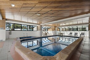 Peninsula Resort - Private Apartments