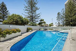 Peninsula Resort - Private Apartments