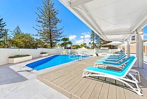 Peninsula Resort - Private Apartments