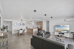 Peninsula Resort - Private Apartments