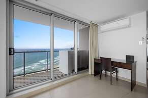 Peninsula Resort - Private Apartments