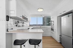 Peninsula Resort - Private Apartments