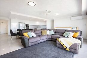 Peninsula Resort - Private Apartments