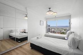 Peninsula Resort - Private Apartments