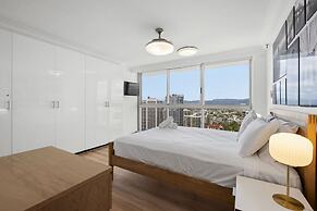 Peninsula Resort - Private Apartments