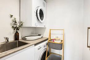 Peninsula Resort - Private Apartments