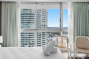 Peninsula Resort - Private Apartments