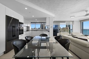 Peninsula Resort - Private Apartments