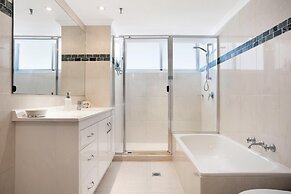 Peninsula Resort - Private Apartments