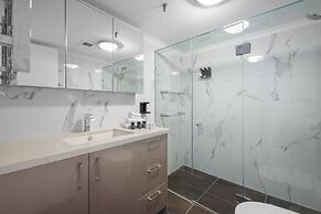 Peninsula Resort - Private Apartments