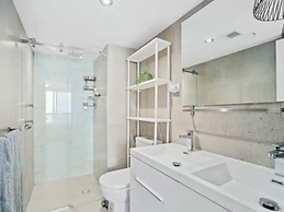 Peninsula Resort - Private Apartments