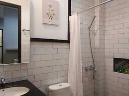 Are You And I Bed & Breakfast