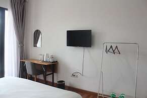 Are You And I Bed & Breakfast