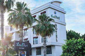 Leaf Port Hotel