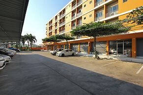 Fullroom 77 Srinakarin