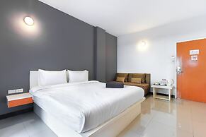 Fullroom 77 Srinakarin