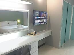 Fullroom 77 Srinakarin