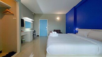 Fullroom 77 Srinakarin