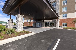 Holiday Inn Express & Suites Chicago - Hoffman Estates by IHG
