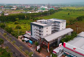 Votel Hotel Charis Tuban