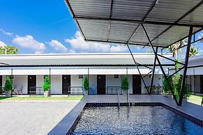 OYO 533 Runya Poolvilla