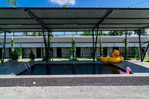 OYO 533 Runya Poolvilla