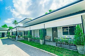 OYO 533 Runya Poolvilla