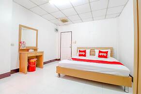 OYO 525 MRT Phetkasem 48 Place