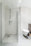 StayPlus Modern Apt Rooftop Terrace