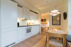 StayPlus Modern Apt Rooftop Terrace