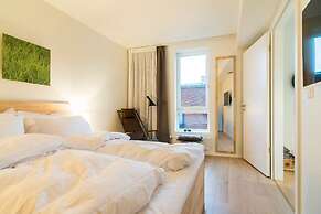 StayPlus Modern Apt Rooftop Terrace