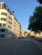 StayPlus Modern Apt Rooftop Terrace