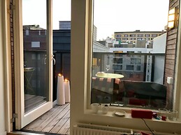 StayPlus Modern Apt Rooftop Terrace