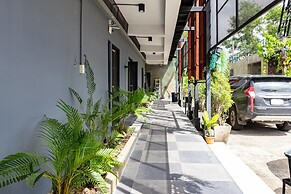 CS Klongtoey Grand Resort