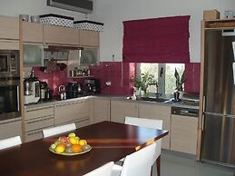 Gorgeous Apartment Pool Anavissos