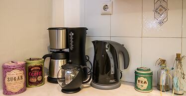 Beautiful Modern Aprt with 1BR in DT Athens